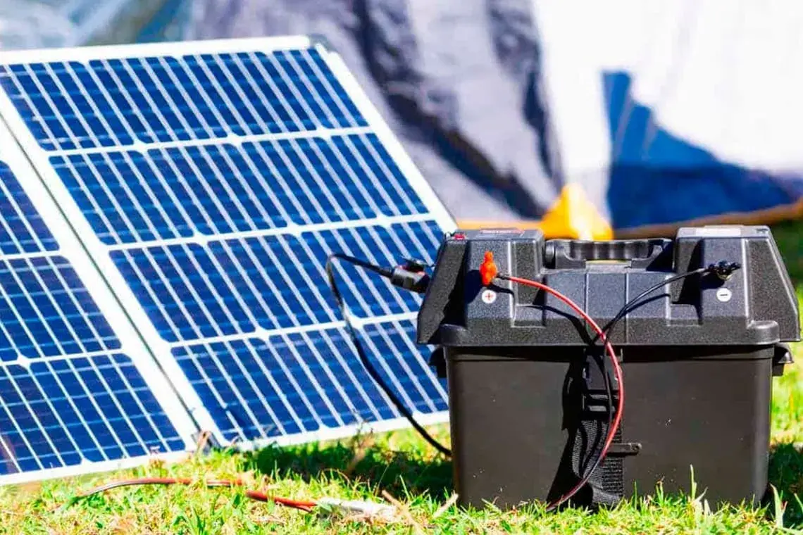 Las Baterías Solares y el Ahorro Generado